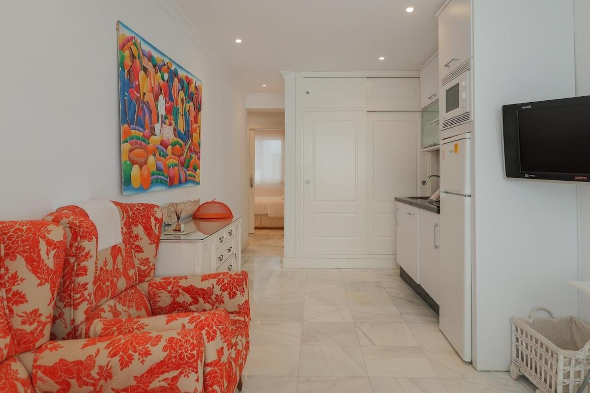 C1 - Seaside Malagueta Central Apartment Малага Экстерьер фото
