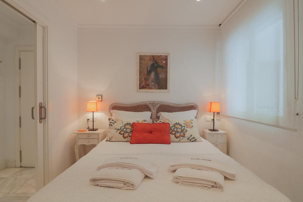 C1 - Seaside Malagueta Central Apartment Малага Экстерьер фото