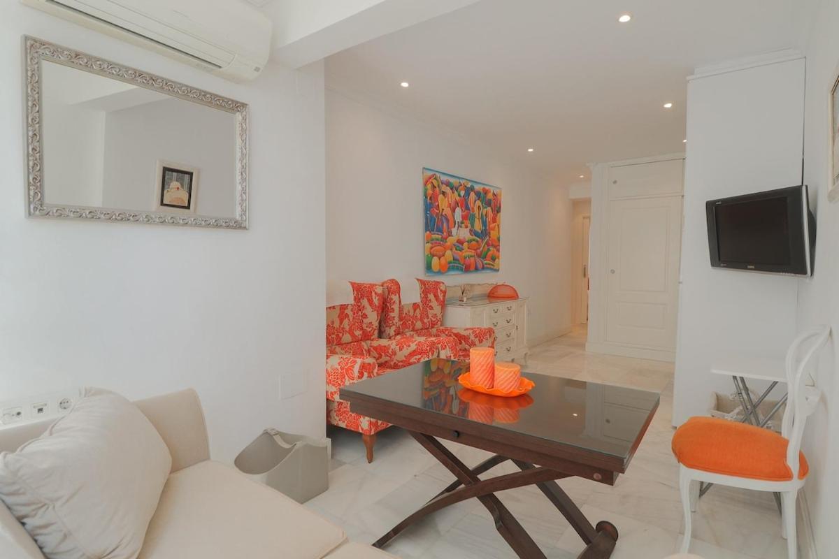 C1 - Seaside Malagueta Central Apartment Малага Экстерьер фото